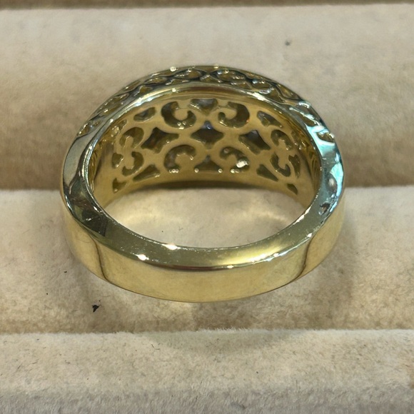 18Kt Yellow Gold Princess Cut Diamonds Ring - Picture 3 of 6